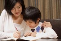 Bé học lớp 1 - Có cần giáo viên dạy tại nhà?